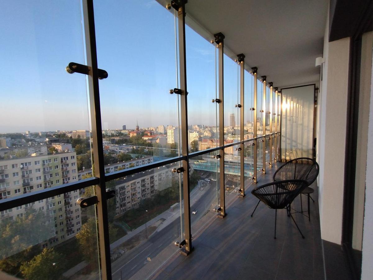 Wola Tower Deluxe Separate Bedroom With Free Garage - By Perfect Apart Варшава Екстер'єр фото