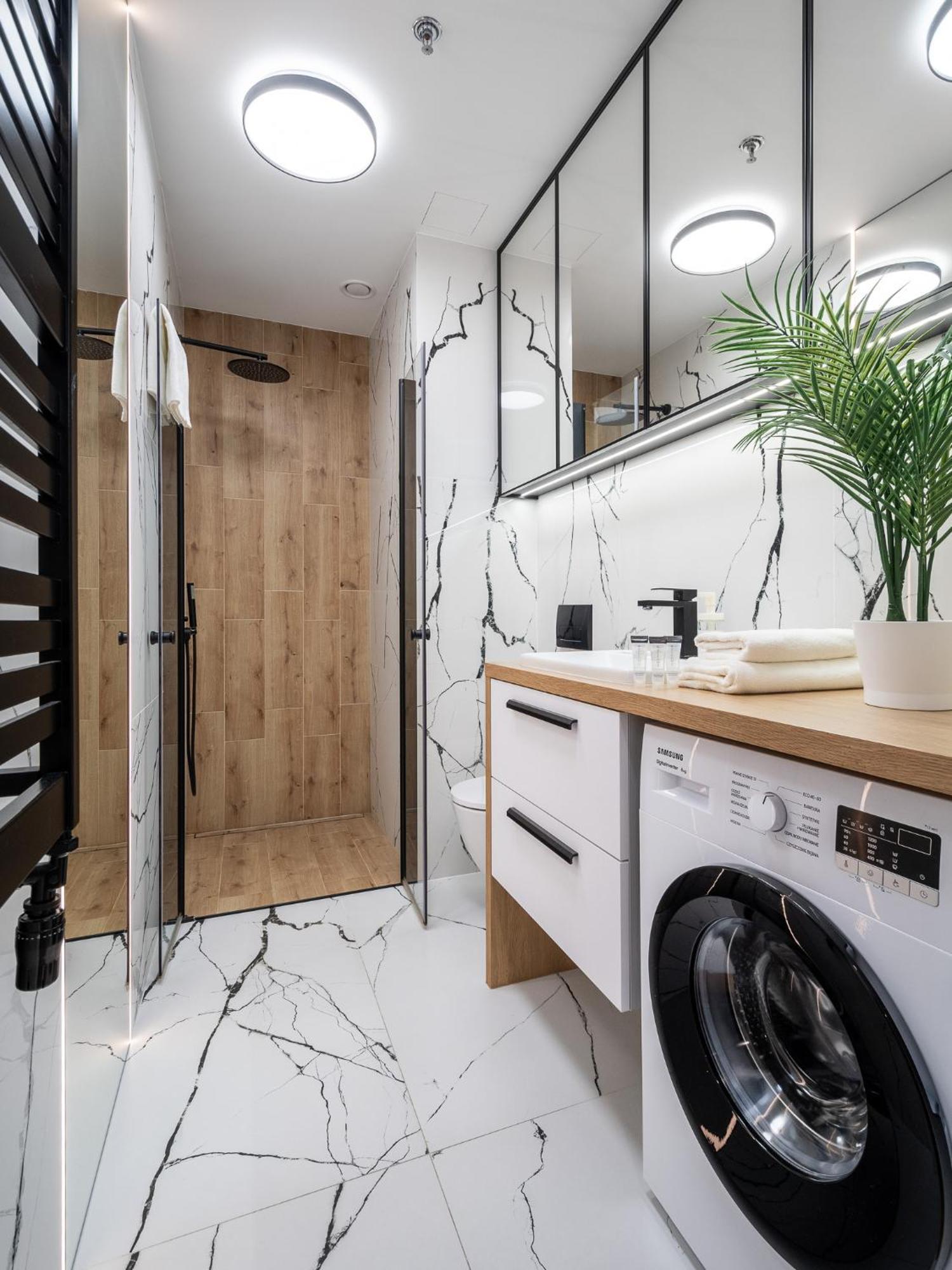 Wola Tower Deluxe Separate Bedroom With Free Garage - By Perfect Apart Варшава Екстер'єр фото